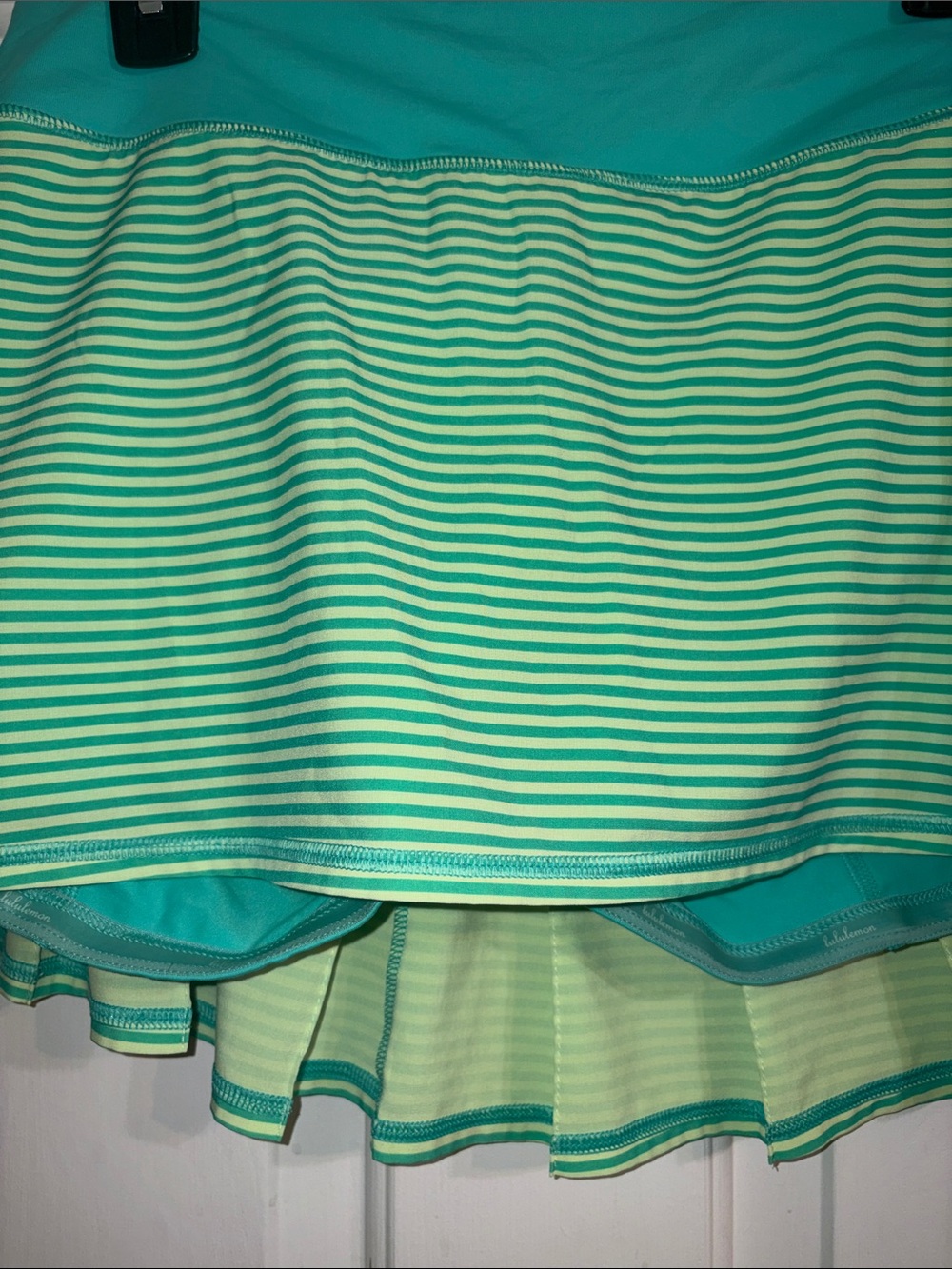 Lululemon Athletica Size 8 Aqua Striped Active Skort Women's Performance Skirt - Picture 2 of 7